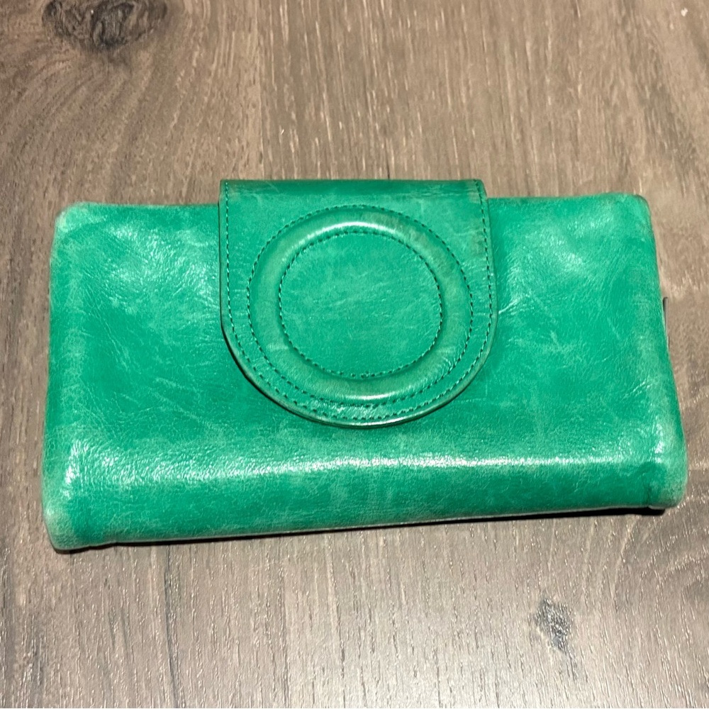 Trendy Green Leather Wallet / Clutch